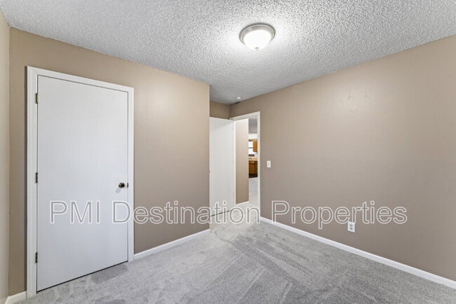 Building Photo - 8600 Kill Creek Rd