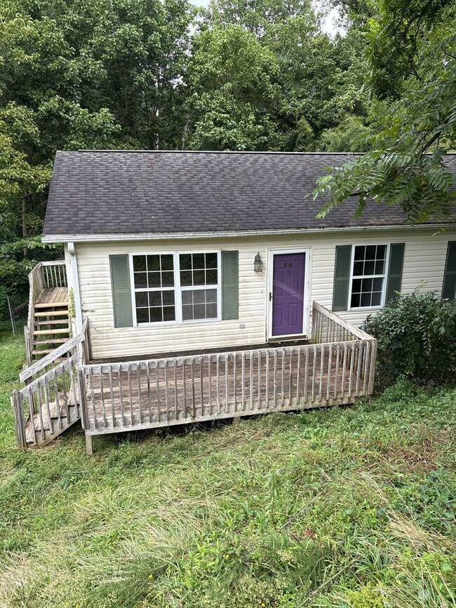 Building Photo - Newly Remodeled 3 Bedroom in East Asheville