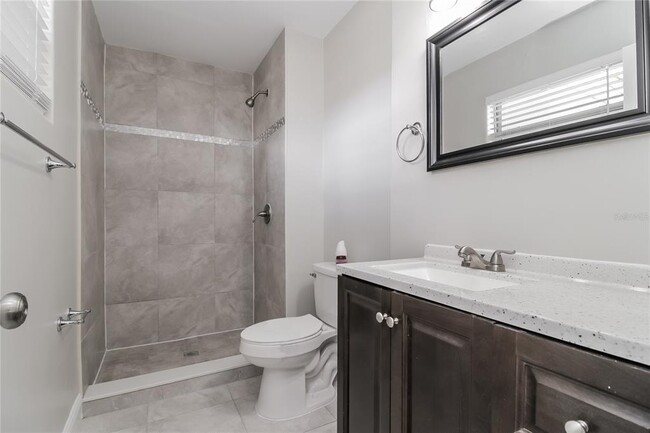Building Photo - 2844 Oak Lea Dr
