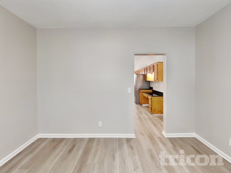 Building Photo - 2906 Laurel Wood Dr