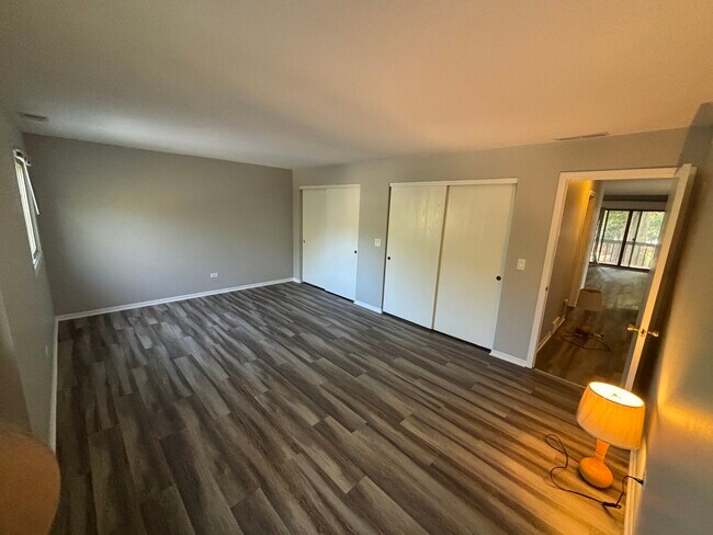 Master bedroom - 645 Waverly Dr