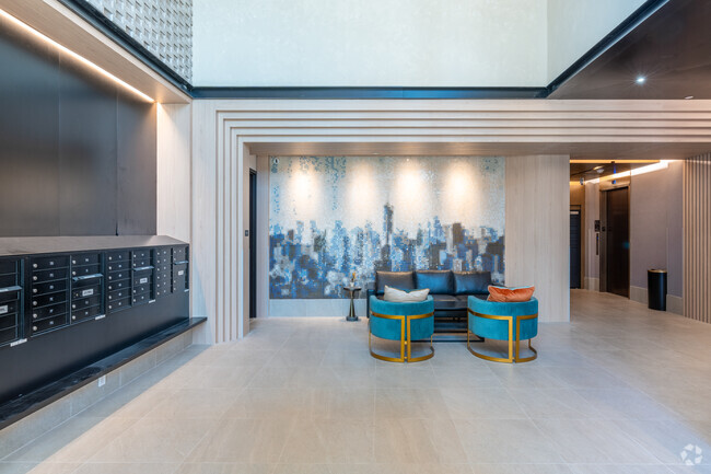 Lobby Photo - VIDA 52