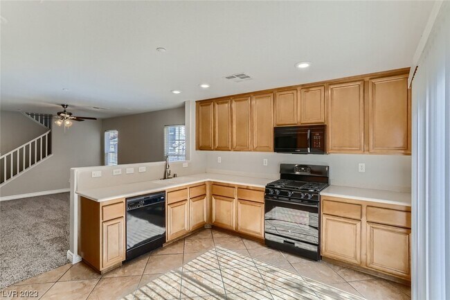 Building Photo - 1144 Desert Mountain Dr