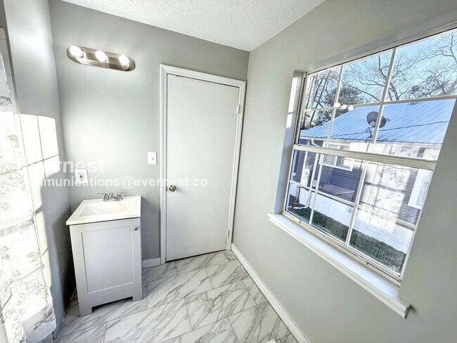 Building Photo - 8211 5th Ave N