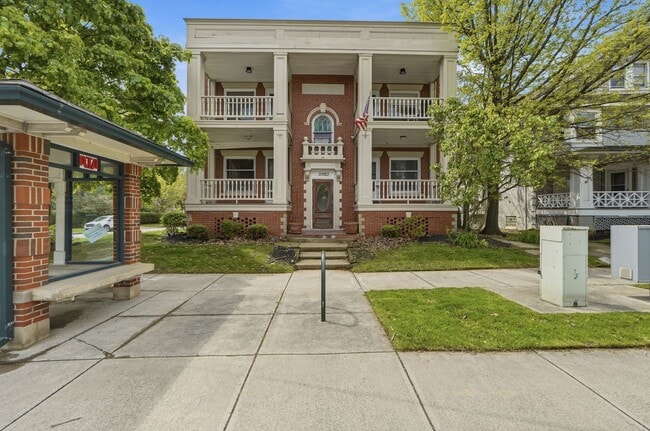 Building Photo - The Clifton Boulevard Portfolio