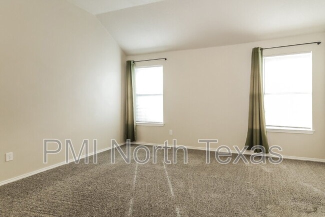 Building Photo - 6208 Mt Vernon Dr