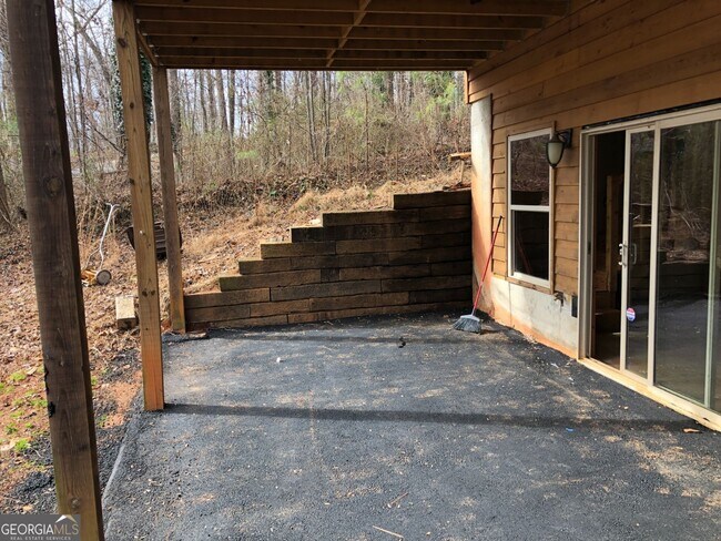 Building Photo - 4067 Fincher Dr