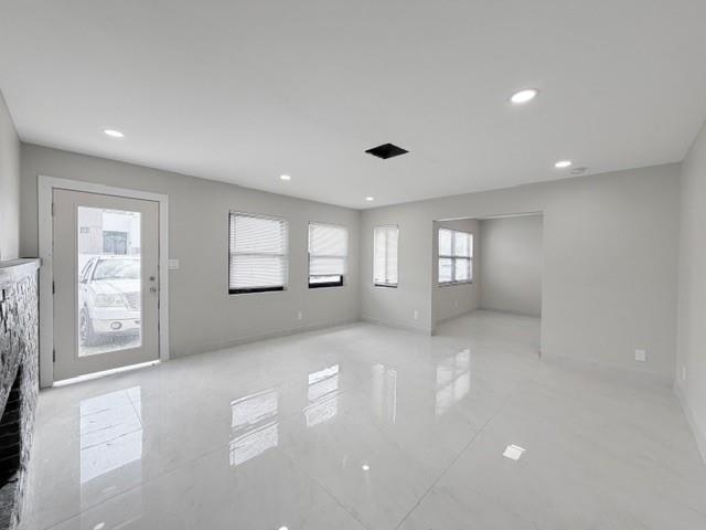 Building Photo - 53 NE 16th Pl