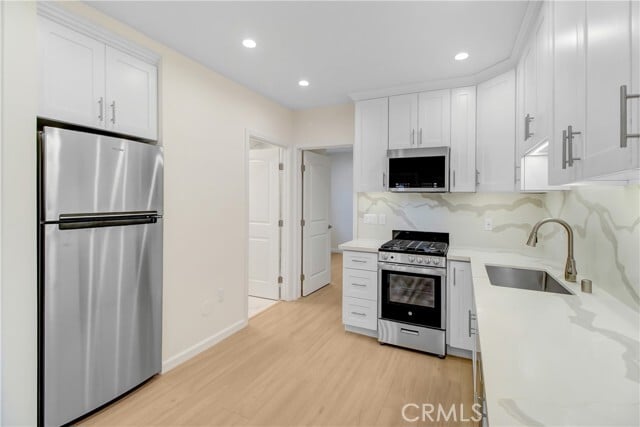 Building Photo - 1013 E Angeleno Ave