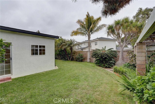 Building Photo - 2142 Orange Ave