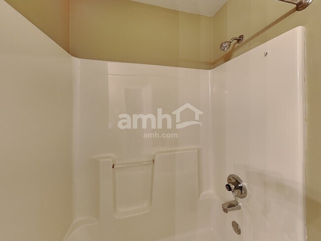 Building Photo - 6010 Woodmill Dr