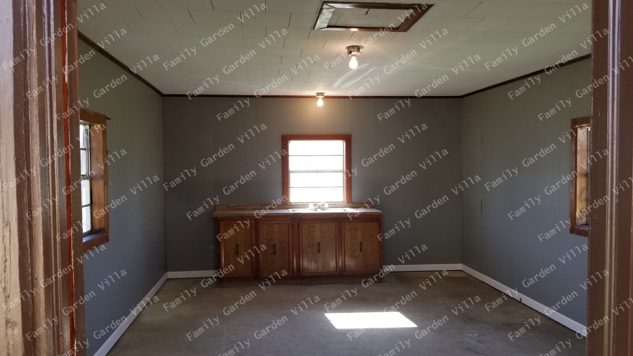 Building Photo - 1836 Ridgefield Ave