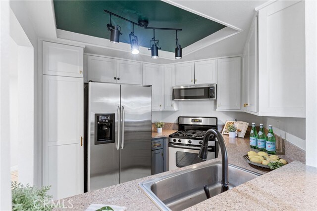 Building Photo - 628 Daisy Ave