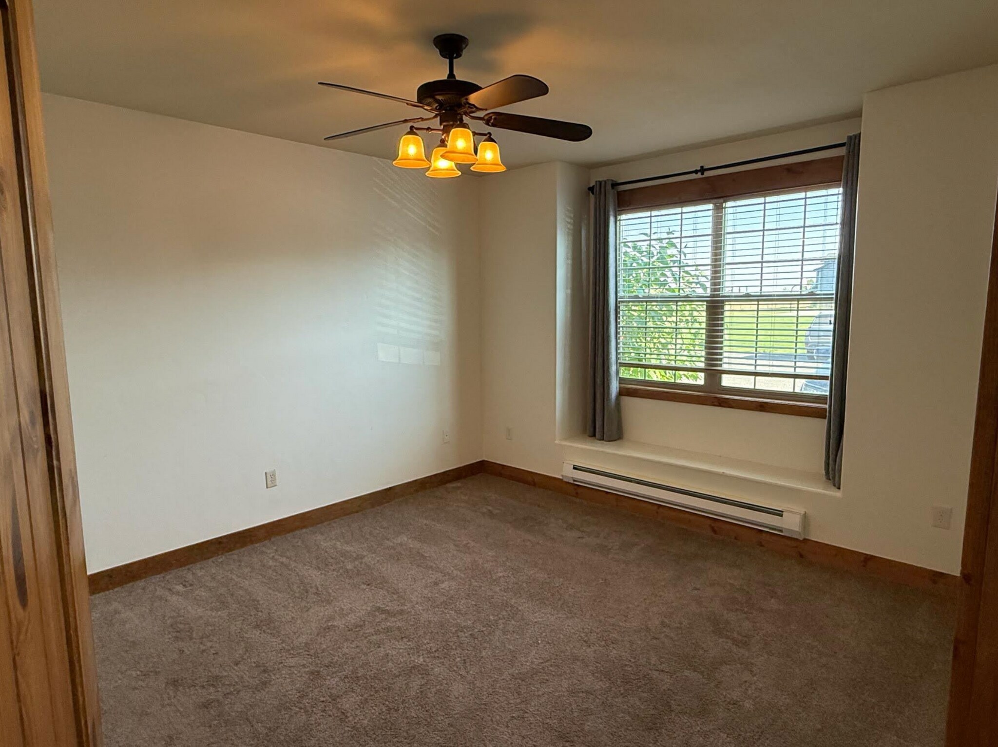 Building Photo - 715 Moraine Ct