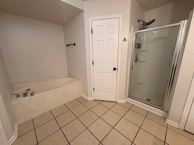 Building Photo - 11590 Milton Ridge Cove