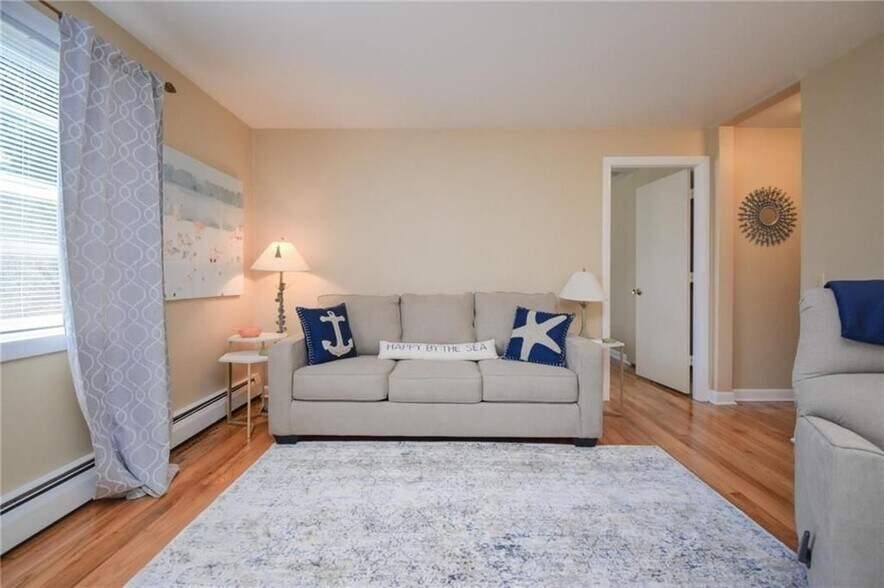 Building Photo - 70 Carroll Ave