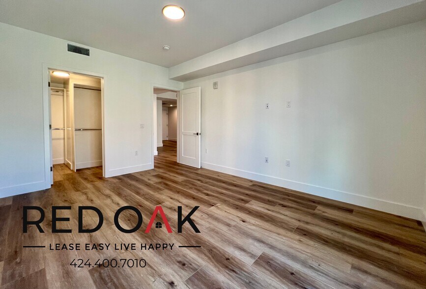 Building Photo - 5801 Camerford Ave