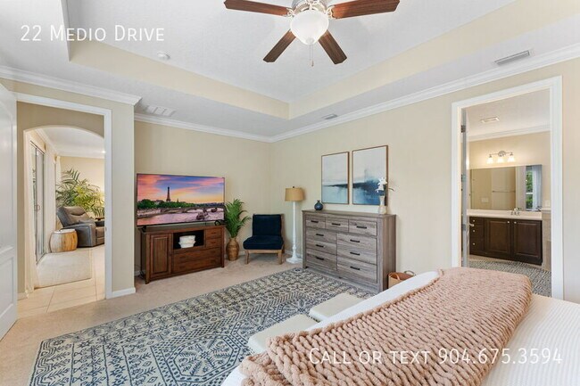 Building Photo - 22 Medio Dr