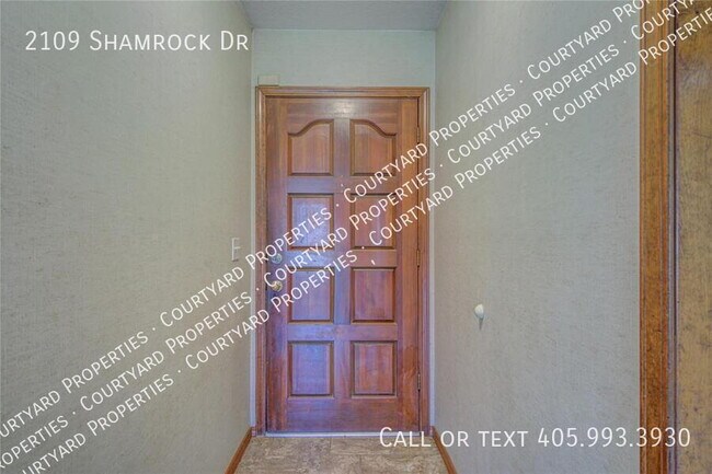 Primary Photo - 2109 Shamrock Dr