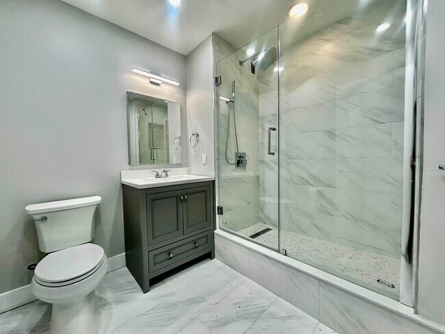 Building Photo - 20 Newport Pkwy