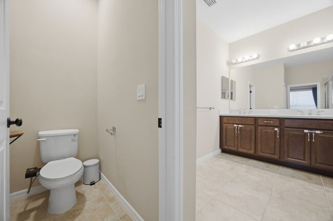 Building Photo - 5816 Brunner Ct