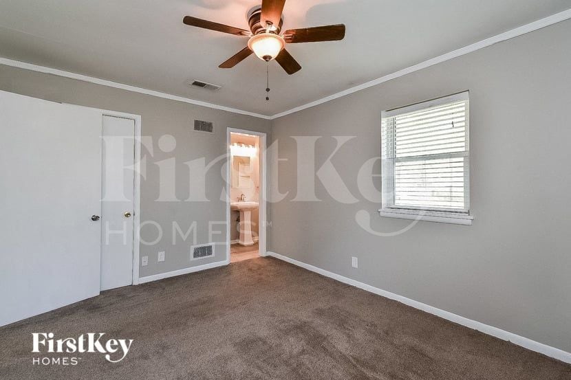 Building Photo - 1465 Wheaton St