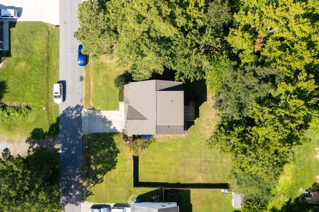 Building Photo - 4508 Marlin Ave