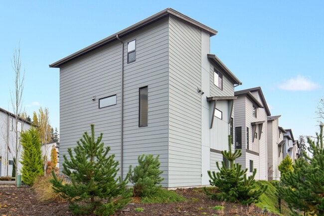 Building Photo - 17822 19th Ave W