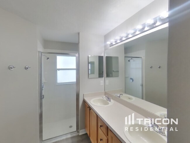 Building Photo - 13001 Fish Cove Dr