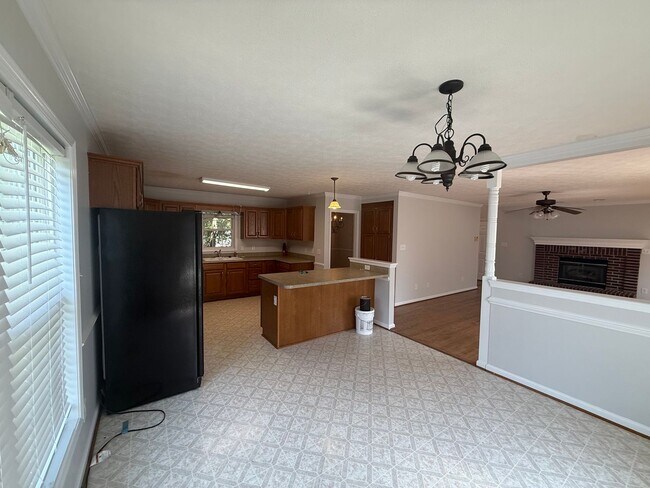Building Photo - Great Location - Great Neighborhood - Grea...