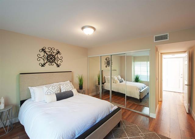 Building Photo - 4829 Bella Pacific Row