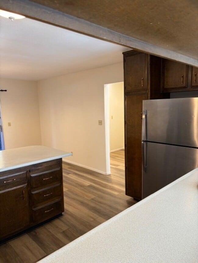 Building Photo - Northwood Estate Charmer