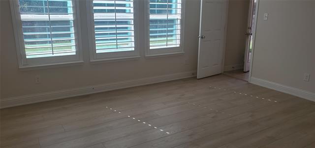 Building Photo - 908 Foxglove Dr