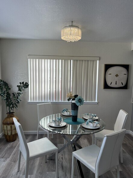 Building Photo - 36563 Beutke Dr