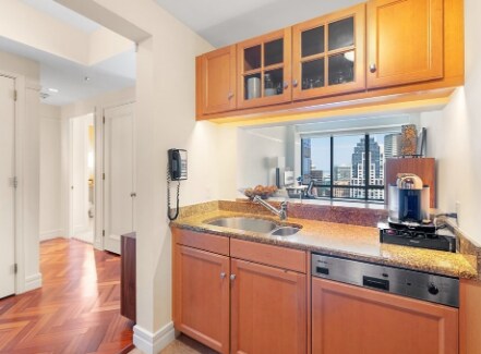 Building Photo - 4 Avery St