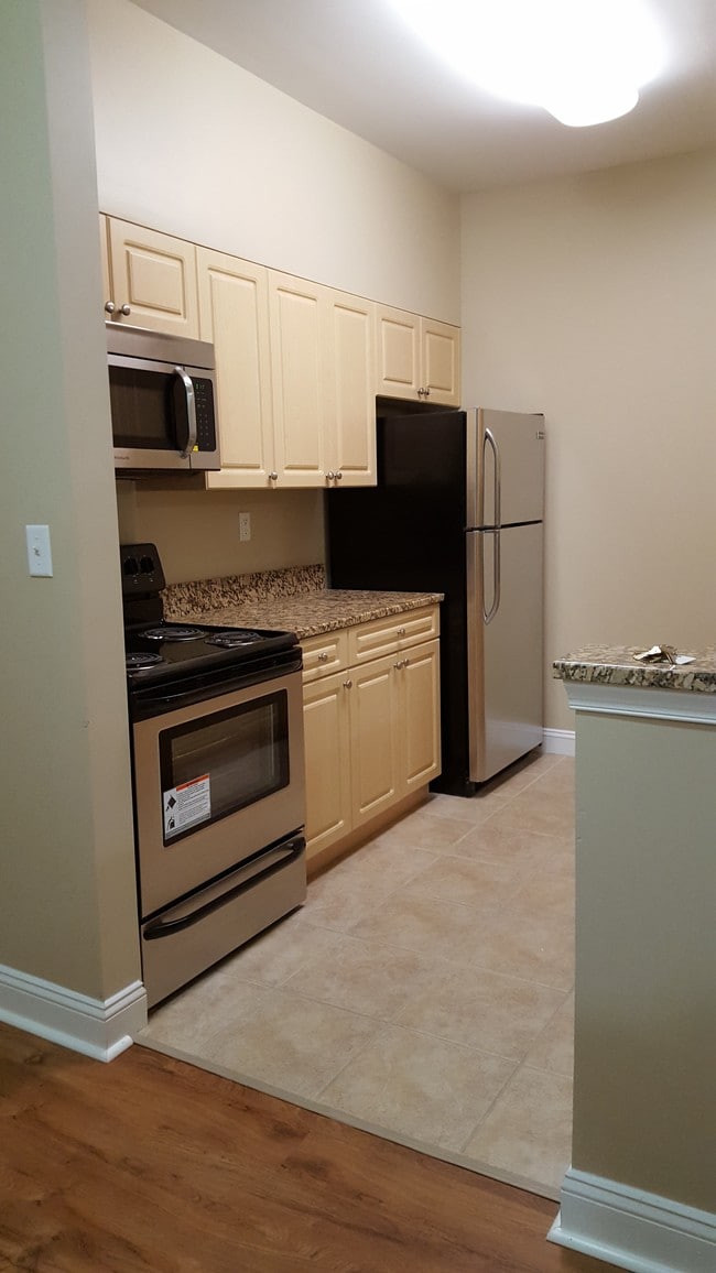 Building Photo - North Pointe Apartments