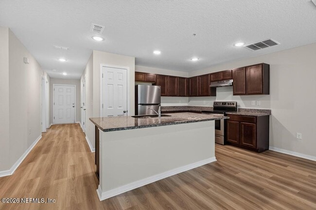 Building Photo - 129 Wellwood Ln
