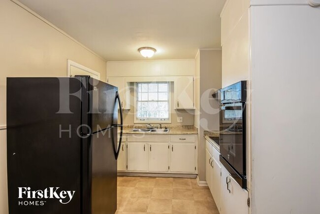Building Photo - 2180 Twilley Cir SW