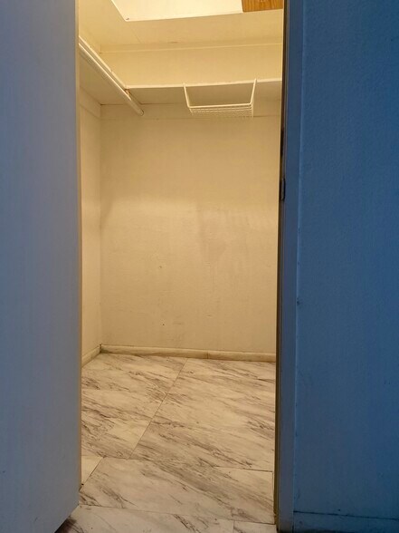 Building Photo - 9645 Spyglass Ave