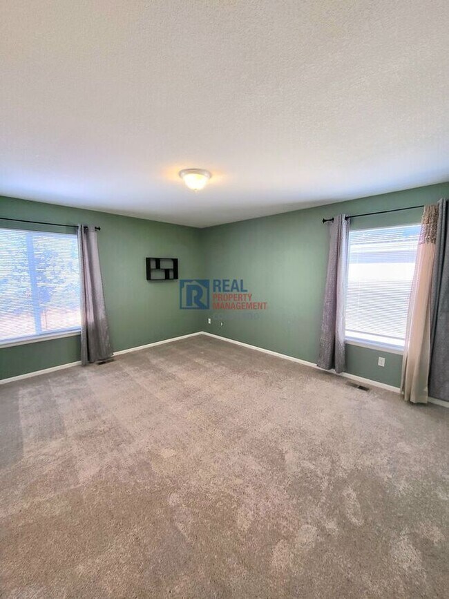 Building Photo - 4759 Waldenwood Dr