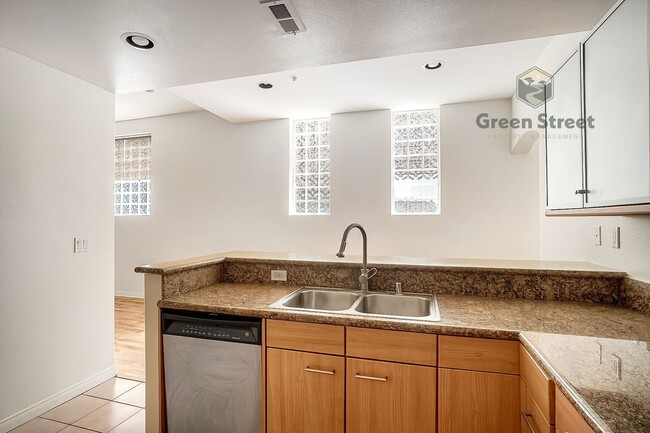 Building Photo - 4057 1st AvenueUnit 109
