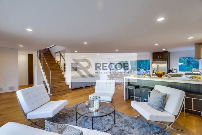 Building Photo - 2641 Curlew St