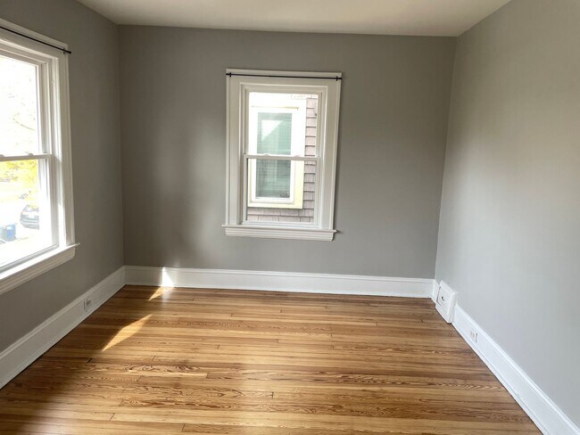 Building Photo - 1533-1535 Mars Avenue