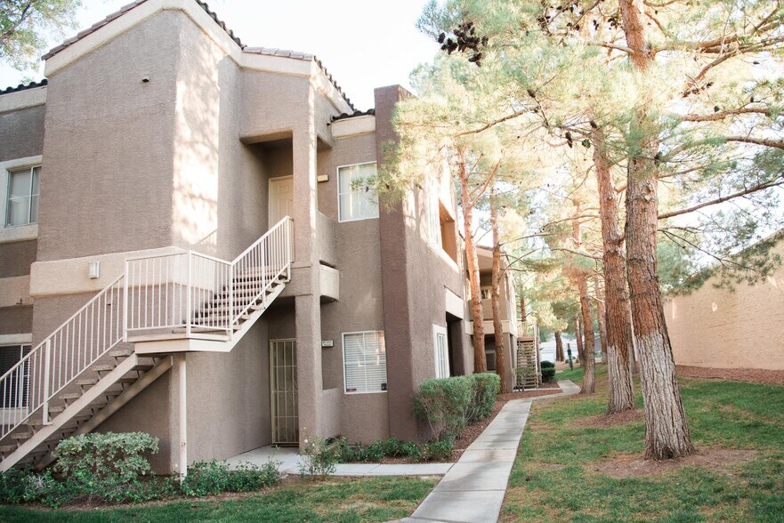 Outside Front Door (Bottom) - 5250 S Rainbow Blvd