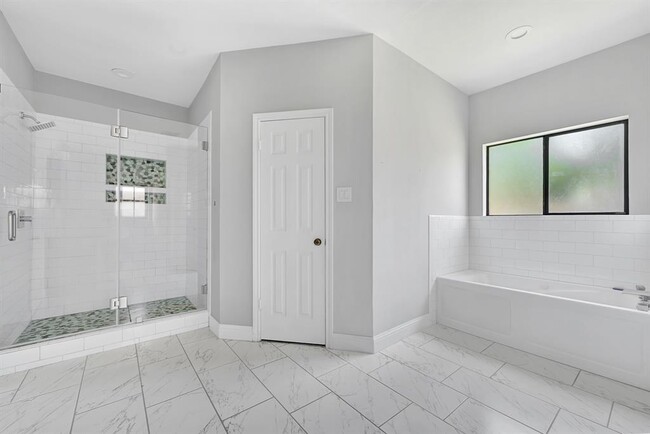 Building Photo - 3555 Ashfield Dr