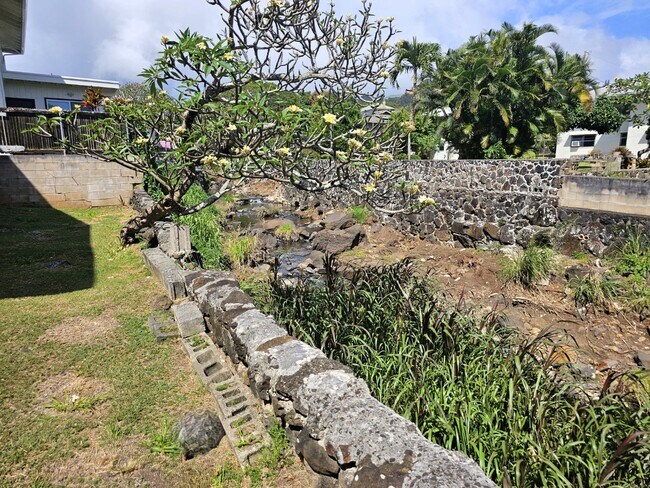 Building Photo - 4 bed, 2.5 bath single family house, Liliha neighborhood.