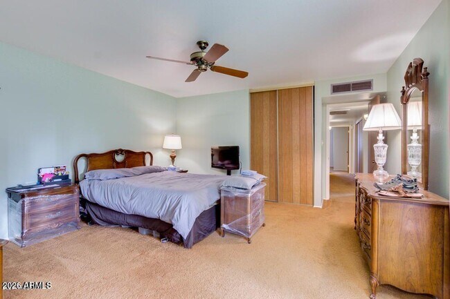 Building Photo - 1536 E Gemini Dr