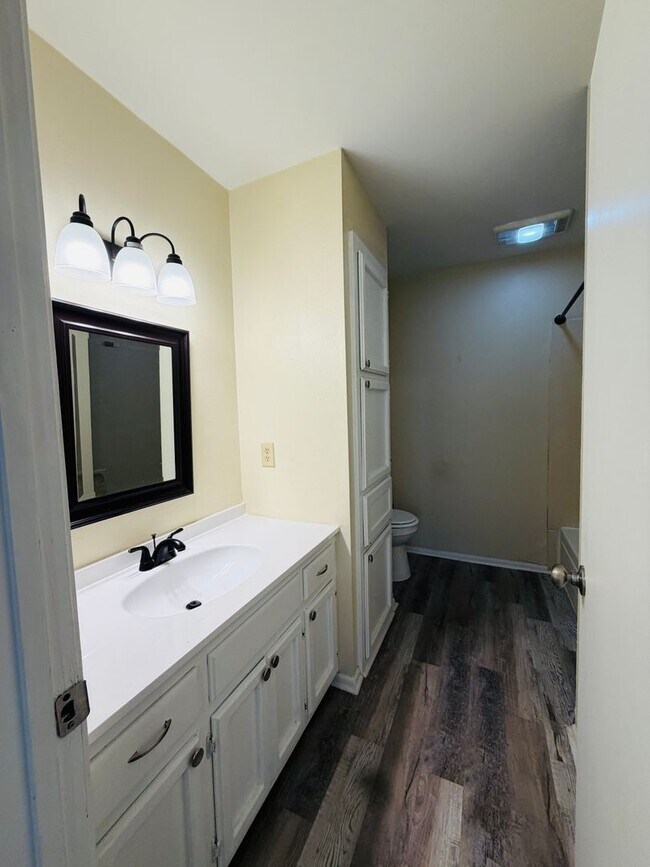 Building Photo - 7714 Bles Ave