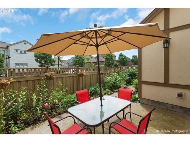Building Photo - Wonderful Wilsonville Home!