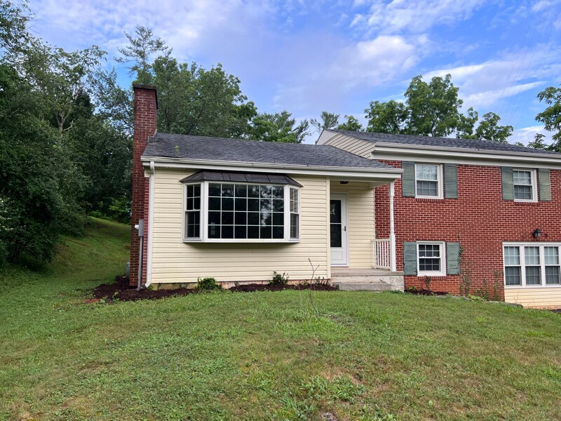 Building Photo - 707 Borden Rd